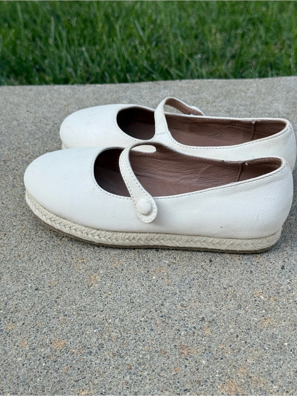 Age of innocence sz 29 HAILEY WHITE ESPADRILLES